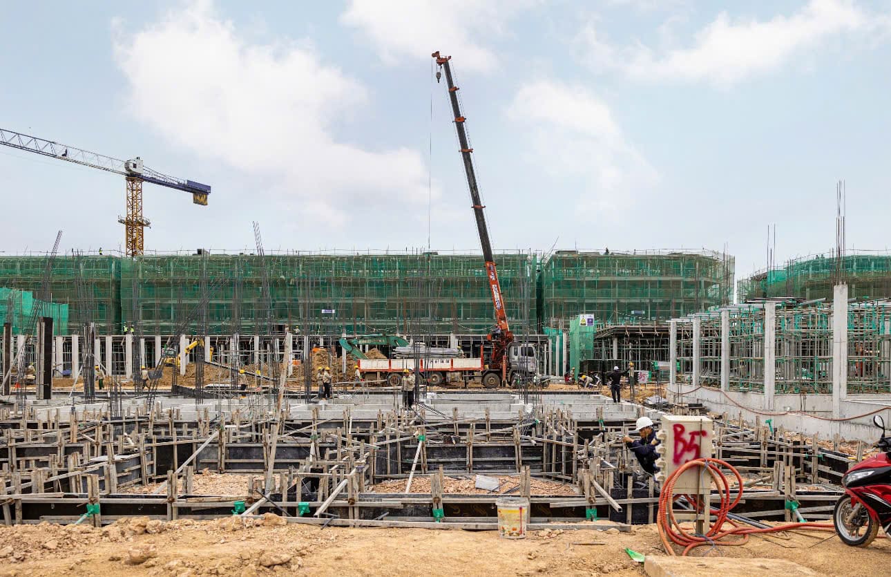 Hình ảnh tiến độ Vinhomes Global Gate mới nhất