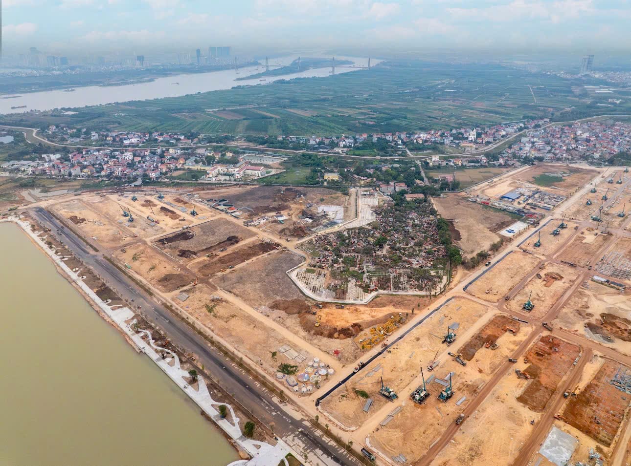 Hình ảnh tiến độ Vinhomes Global Gate mới nhất